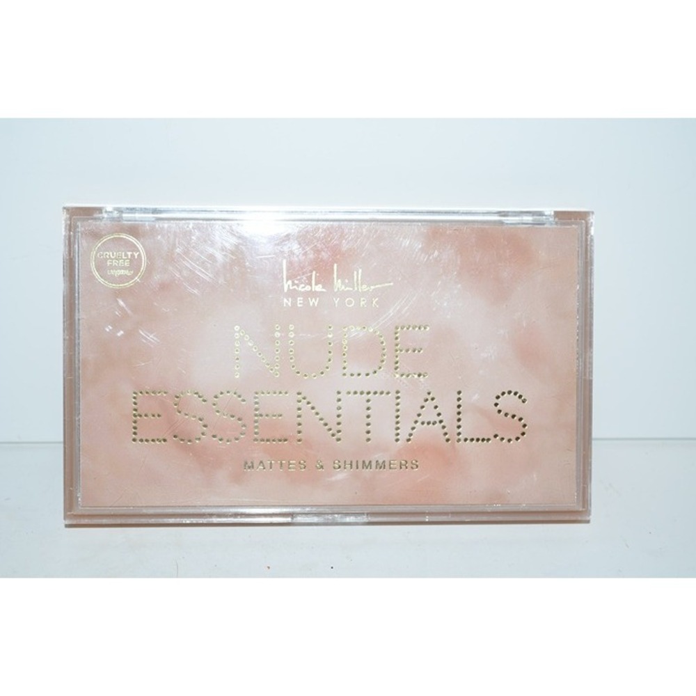 Nicole Miller New York Nude Essentials Eyeshadow Palette matte  shimmer 18 color